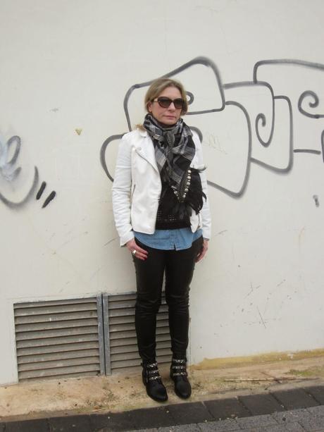 LOOK298-22.1.20148:15STYLING CASUAL.¡¡Hola amigas!!¿Qué t... LOOK298-22.1.20148:15STYLING CASUAL.¡¡Hola amigas!!¿Qué t...