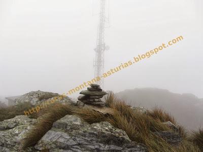 Ascensión al Pico del Can o Panondres (843 m.), Pico La Vieya (839 m.) y Cascadas de Oneta Ascensión al Pico del Can o Panondres (843 m.), Pico La Vieya (839 m.) y Cascadas de Oneta