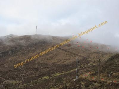 Ascensión al Pico del Can o Panondres (843 m.), Pico La Vieya (839 m.) y Cascadas de Oneta Ascensión al Pico del Can o Panondres (843 m.), Pico La Vieya (839 m.) y Cascadas de Oneta