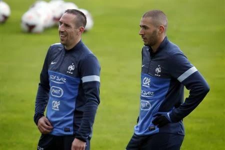 El fiscal pide absolver a Ribery y Benzema en un juicio por prostitución El fiscal pide absolver a Ribery y Benzema en un juicio por prostitución