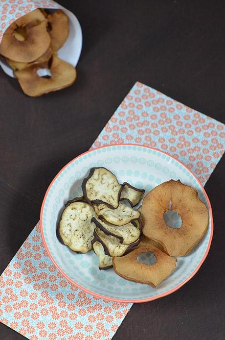 Chips de berenjenas y de manzana Chips de berenjenas y de manzana