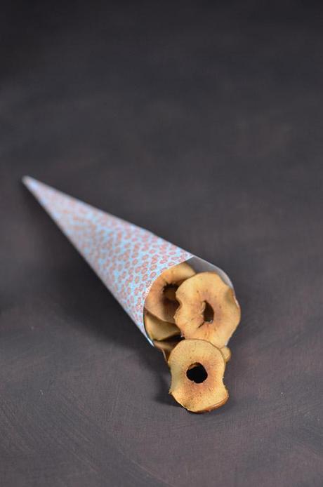 Chips de berenjenas y de manzana Chips de berenjenas y de manzana