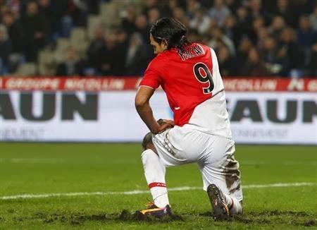 Falcao será operado de la rodilla y es duda para Mundial