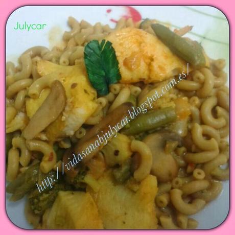 Fideua integral con verduras y merluza Fideua integral con verduras y merluza