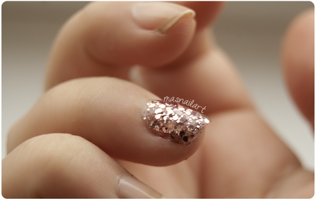 Vídeo Tutorial: ¿Cómo llenar toda la uña de glitter?