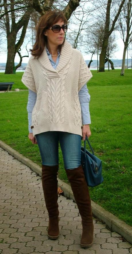 MIS LOOKS - MI PONCHO DE PUNTO MIS LOOKS - MI PONCHO DE PUNTO