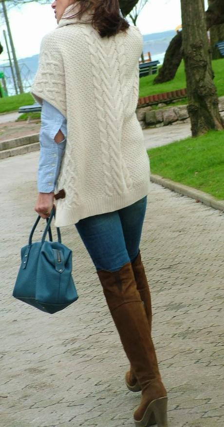 MIS LOOKS - MI PONCHO DE PUNTO MIS LOOKS - MI PONCHO DE PUNTO