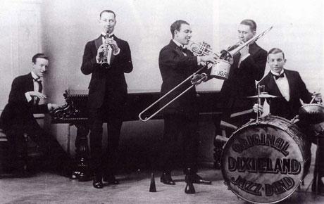 La Odisea 13. Marching Bands, Buddy Bolden y primeras grabaciones de jazz La Odisea 13. Marching Bands, Buddy Bolden y primeras grabaciones de jazz