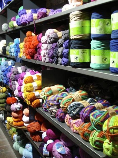 El Born, opciones con encanto para incluir en tu agenda del #080bcnfashion Esta tiendaimpresiona en el momento de pasar la frontera de su puerta, el mundo del DIY a nuestro alcance….simplemente espectacular!!!
