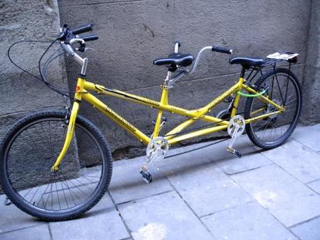 El Born, opciones con encanto para incluir en tu agenda del #080bcnfashion Las bicis, otro elemento común en el centro de Barcelona y que seguro no podremos resistirnos de poner en instagram!!!