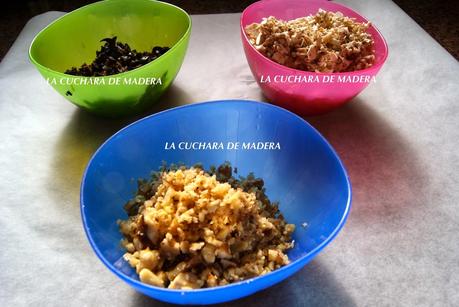 GALLETAS SALADAS DE QUESO CON RELLENOS DIFERENTES DE CHAMPIÑONES, ACEITUNAS O NUECES GALLETAS SALADAS DE QUESO CON RELLENOS DIFERENTES DE CHAMPIÑONES, ACEITUNAS O NUECES
