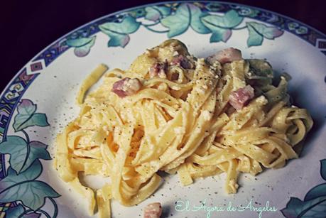 PASTA A LA CARBONARA PASTA A LA CARBONARA