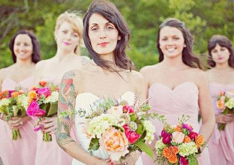 Novias con tatuajes a la vista novias con tatuajes
