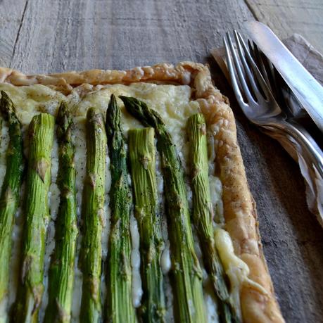 PASTEL DE ESPARRAGOS Y GRUYERE