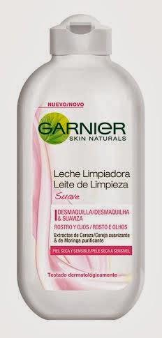 Una piel bonita y sana depende de un buen tratamiento de limpieza . Una piel bonita y sana depende de un buen tratamiento de limpieza .