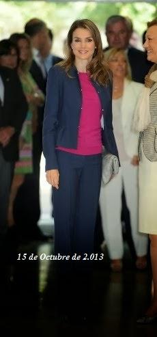 Letizia repite traje de Hugo Boss en Canarias Letizia repite traje de Hugo Boss en Canarias