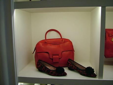 REBAJAS EN LUCIO HERREZUELO REBAJAS EN LUCIO HERREZUELO