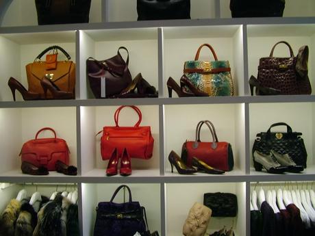 REBAJAS EN LUCIO HERREZUELO REBAJAS EN LUCIO HERREZUELO