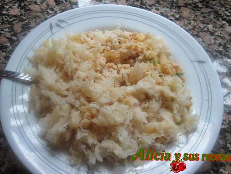 ALBÓNDIGAS DE BACALAO EN SOPA ALBÓNDIGAS DE BACALAO EN SOPA