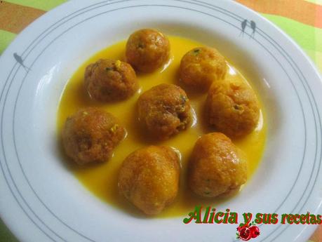 ALBÓNDIGAS DE BACALAO EN SOPA ALBÓNDIGAS DE BACALAO EN SOPA