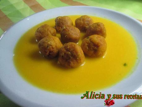 ALBÓNDIGAS DE BACALAO EN SOPA ALBÓNDIGAS DE BACALAO EN SOPA