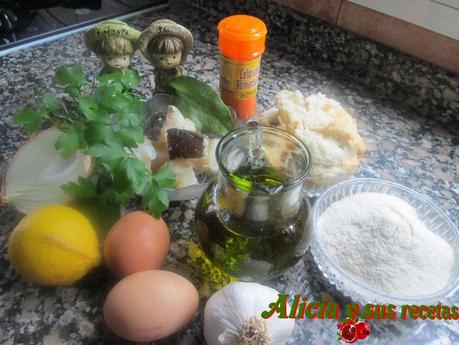 ALBÓNDIGAS DE BACALAO EN SOPA ALBÓNDIGAS DE BACALAO EN SOPA