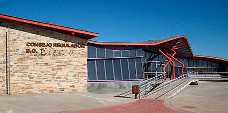 Las vocalías independientes a la DO Bierzo, “Hay dos ligas, el aumento de calidad repercutirá en la puesta en valor de los viñedos y de las uvas.” 20140129_DOBierzo