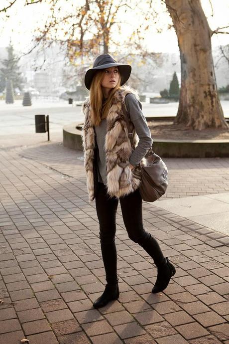 UN LOOK PARA CADA DIA DE LA SEMANA.- UN LOOK PARA CADA DIA DE LA SEMANA.-