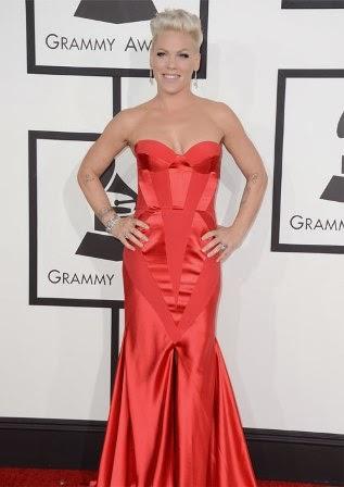 Pink y su sorprendente show acrobático en los Grammy Pink y su sorprendente show acrobático en los Grammy