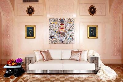 Celebrities at home: Donatella Versace vs Francisco Costa Celebrities at home: Donatella Versace vs Francisco Costa