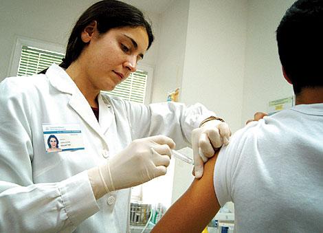 La vacuna de la gripe A podría causar narcolepsia. La UE lo investiga. La vacuna de la gripe A podría causar narcolepsia. La UE lo investiga.