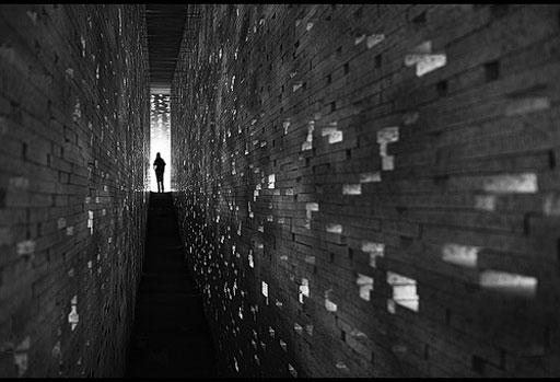 Intervención Muralla Nazarí (Granada) Jiménez Torrecillas, minimalismo andaluz