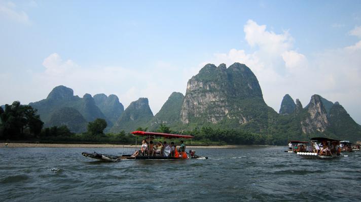 Travesía por el río Li hasta Yangshuo Travesía por el río Li hasta Yangshuo