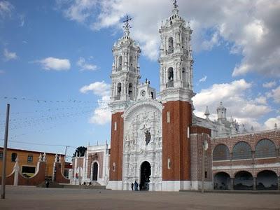 Delicias Artesanales: 3 Ejemplos de Arquitectura Religiosa en México Delicias Artesanales: 3 Ejemplos de Arquitectura Religiosa en México