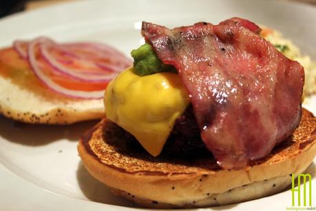 NEW YORK BURGER CASTELLANA: La hamburguesa reina (por fin) en Azca. NEW YORK BURGER CASTELLANA: La hamburguesa reina (por fin) en Azca.