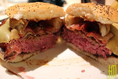 NEW YORK BURGER CASTELLANA: La hamburguesa reina (por fin) en Azca. NEW YORK BURGER CASTELLANA: La hamburguesa reina (por fin) en Azca.