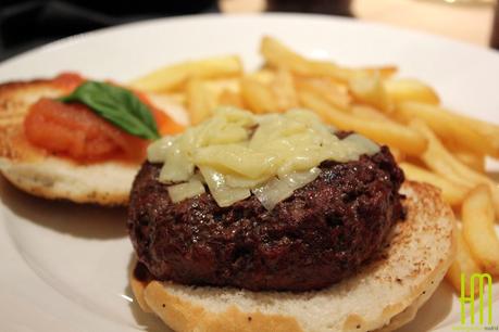 NEW YORK BURGER CASTELLANA: La hamburguesa reina (por fin) en Azca. NEW YORK BURGER CASTELLANA: La hamburguesa reina (por fin) en Azca.