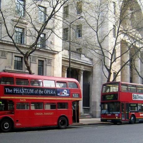 Once Upon a Time (IX) autobus1