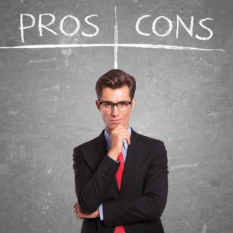 Como compararse con otros y contigo mismo (1/2) young-business-man-in-front
