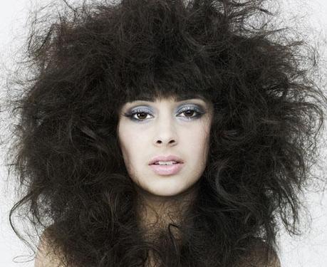 Aussie Miracle Recharge, acondicionador sin aclarado pelo encrespado