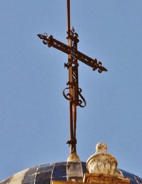 La Iglesia de San Ildefonso (5): las tres cruces.