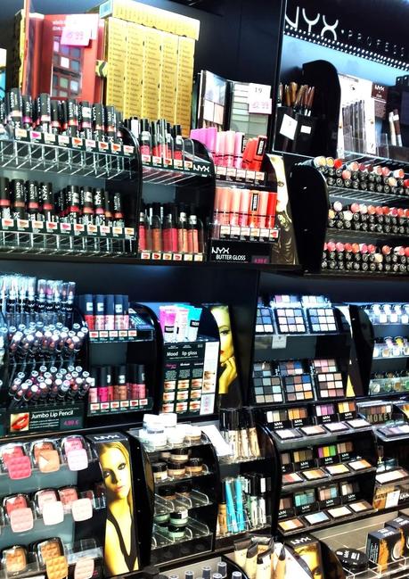 stand nyx beautik sevilla