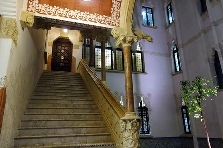 ...Y TRES, EL PALAU MACAYA ...Y TRES, EL PALAU MACAYA