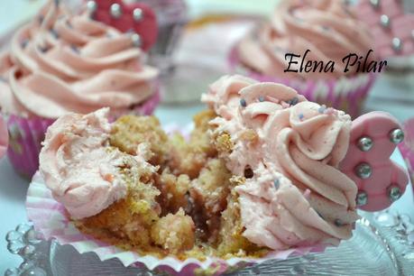 Cupcakes de Fresa súper jugosos con buttercream de Fresa Cupcakes de Fresa súper jugosos con buttercream de Fresa