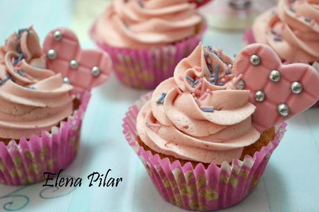 Cupcakes de Fresa súper jugosos con buttercream de Fresa Cupcakes de Fresa súper jugosos con buttercream de Fresa