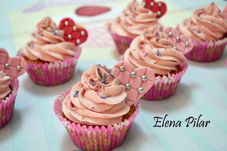 Cupcakes de Fresa súper jugosos con buttercream de Fresa Cupcakes de Fresa súper jugosos con buttercream de Fresa