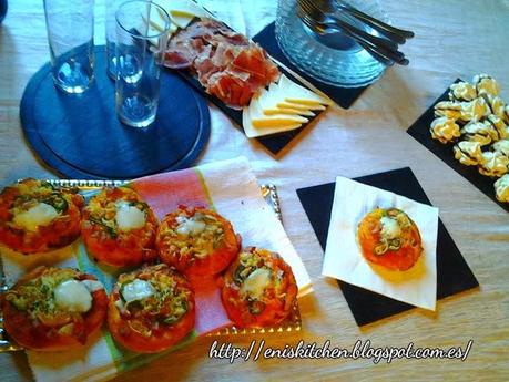 Tarta de nueces y crema de chocolate, con frambuesas y rocas de nueces caramelizadas! Tarta de cumpleaños de Tatiana! Tort de ciocolata si nu!ci cu zmeura si nuci caramelizate Tarta de nueces y crema de chocolate, con frambuesas y rocas de nueces caramelizadas! Tarta de cumpleaños de Tatiana! Tort de ciocolata si nu!ci cu zmeura si nuci caramelizate