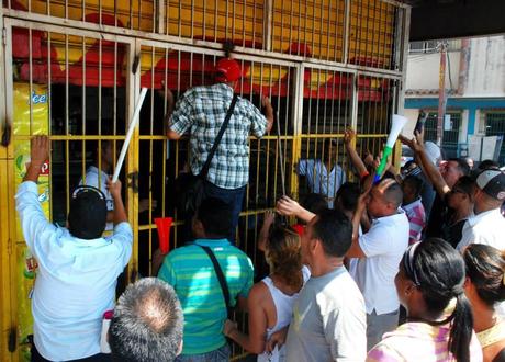 Protestan los estudiantes en Venezuela