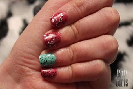 MANICURA DE LA SEMANA MANICURA DE LA SEMANA