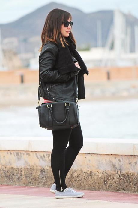 Comfy and ready for a large walk Comfy and ready for a large walk